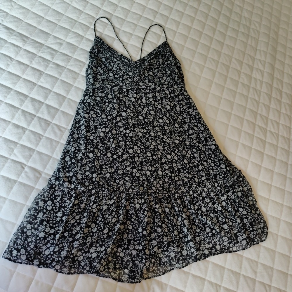 Abercrombie & Fitch Floral Sundress Strappy Women's M Black White Daisy Chiffon